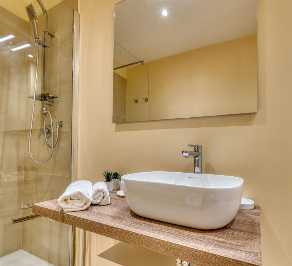 Izzhome Corso76 Cagliari Bagian luar foto