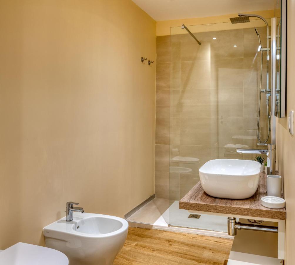 Izzhome Corso76 Cagliari Bagian luar foto